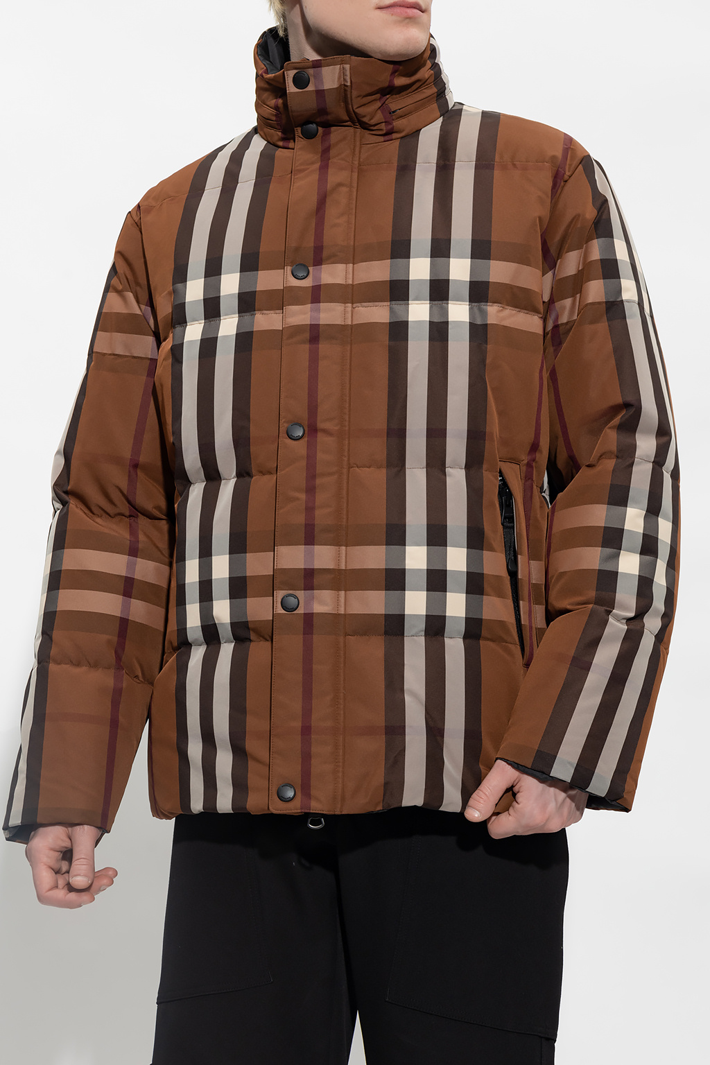 burberry logo patch t shirt item - SchaferandweinerShops Japan - Brown  'Digby' reversible down jacket Burberry